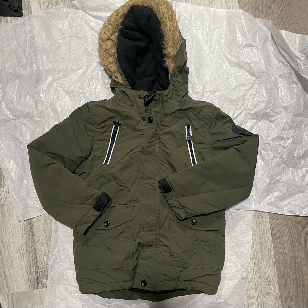 Tahari kids boy’s jacket size 6